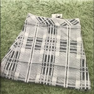 Plaid-like express skirt